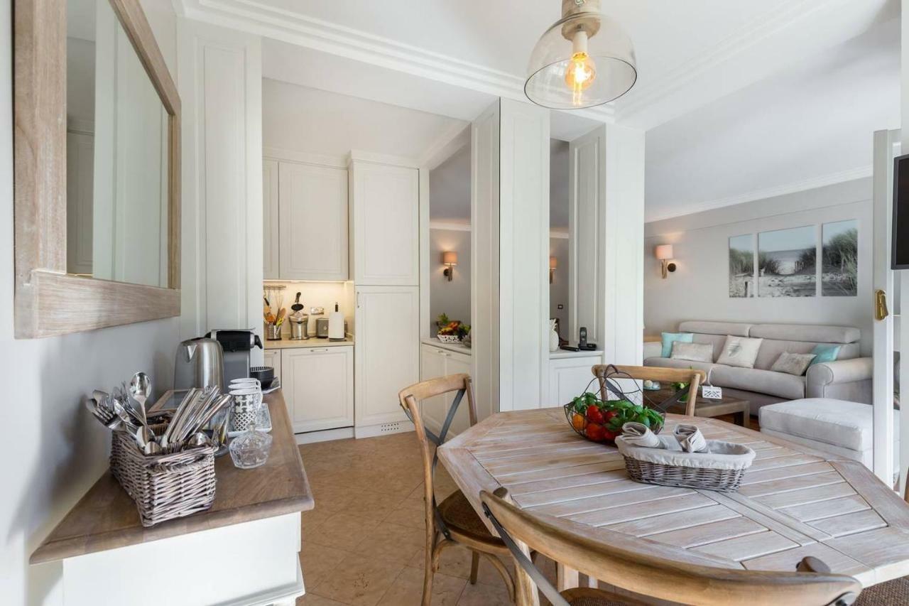 Le Corot Apartamento Beaulieu-sur-Mer Exterior foto